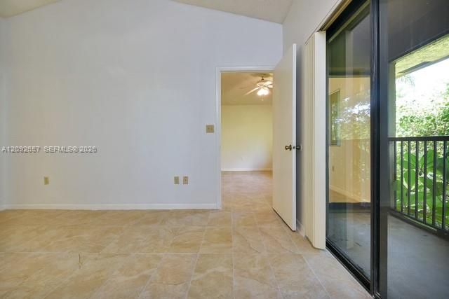 For Sale: $170,000 (1 beds, 1 baths, 632 Square Feet)