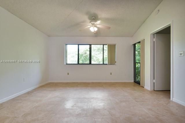 For Sale: $170,000 (1 beds, 1 baths, 632 Square Feet)