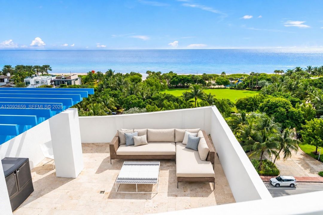 For Sale: $1,325,000 (2 beds, 2 baths, 1445 Square Feet)