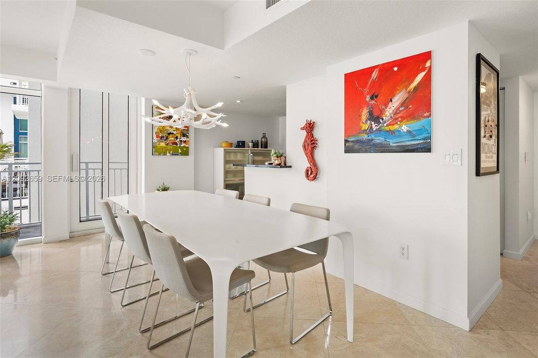 For Sale: $1,325,000 (2 beds, 2 baths, 1445 Square Feet)