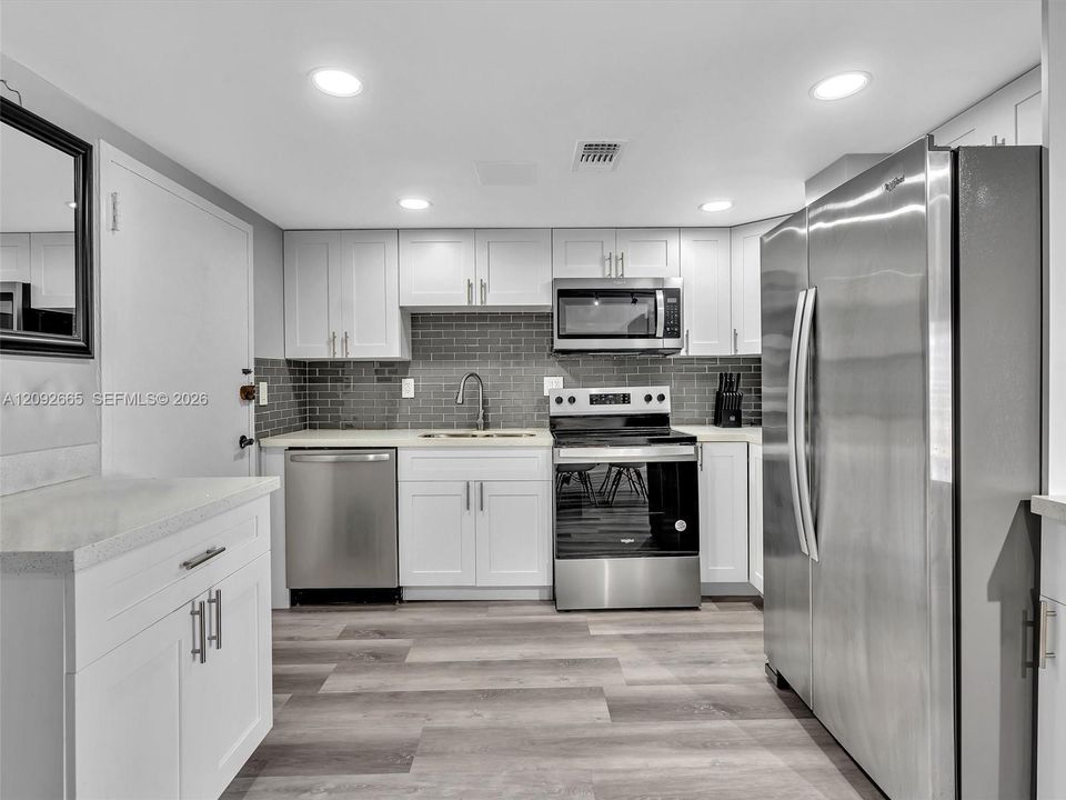 En Venta: $349,000 (1 camas, 1 baños, 1040 Pies cuadrados)
