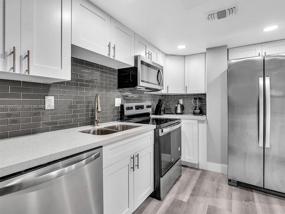 En Venta: $349,000 (1 camas, 1 baños, 1040 Pies cuadrados)