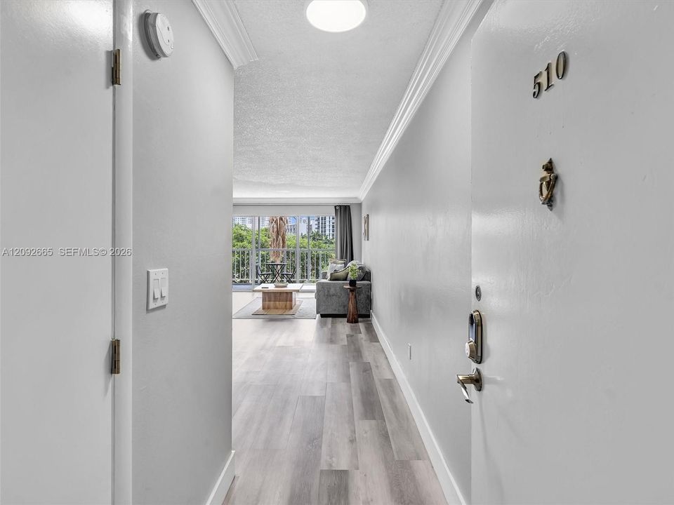 En Venta: $349,000 (1 camas, 1 baños, 1040 Pies cuadrados)