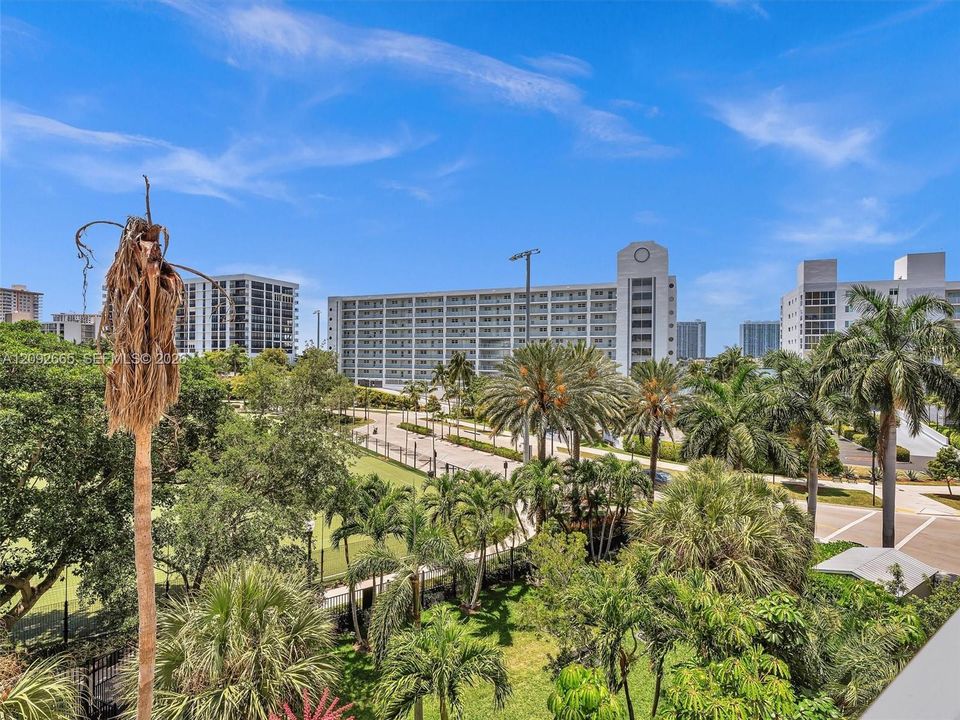 En Venta: $349,000 (1 camas, 1 baños, 1040 Pies cuadrados)