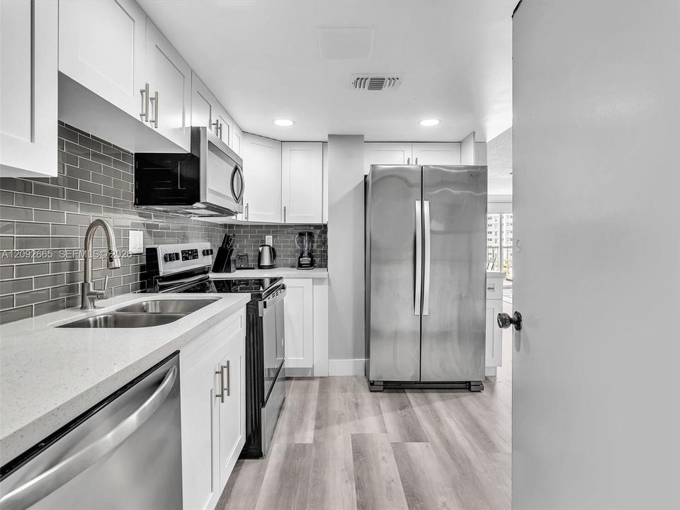 En Venta: $349,000 (1 camas, 1 baños, 1040 Pies cuadrados)