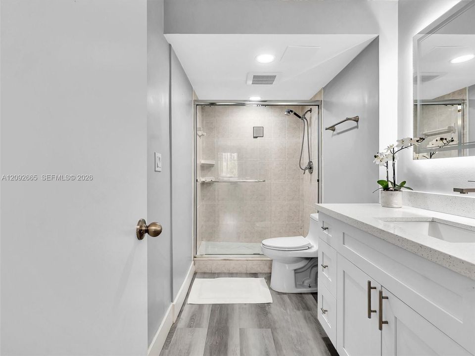 En Venta: $349,000 (1 camas, 1 baños, 1040 Pies cuadrados)