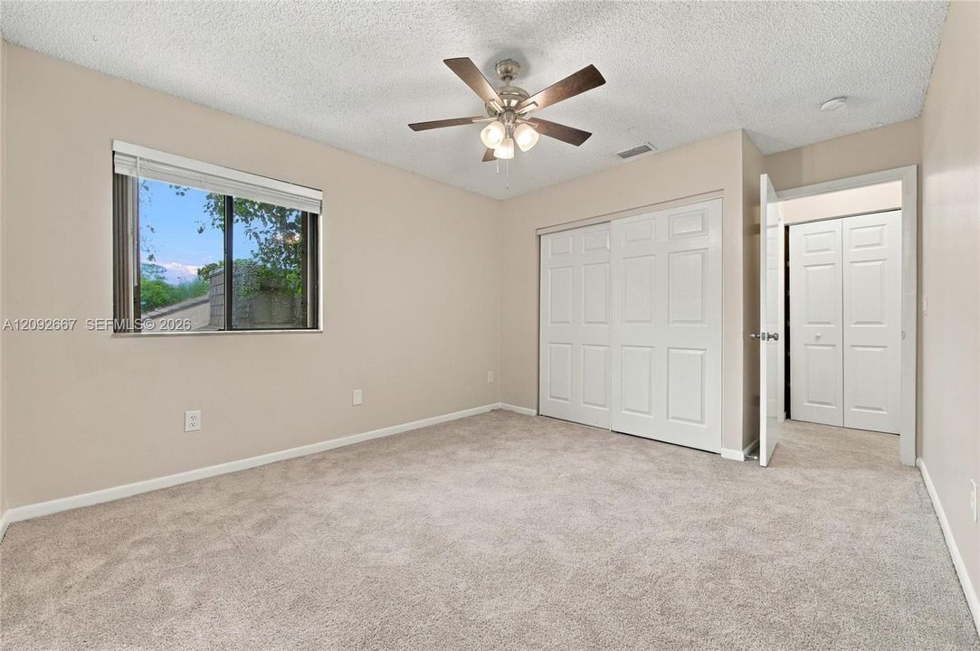 For Sale: $275,000 (2 beds, 2 baths, 1137 Square Feet)