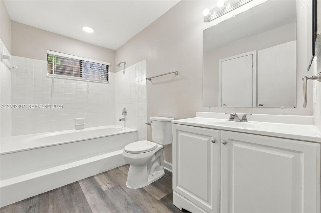 For Sale: $275,000 (2 beds, 2 baths, 1137 Square Feet)