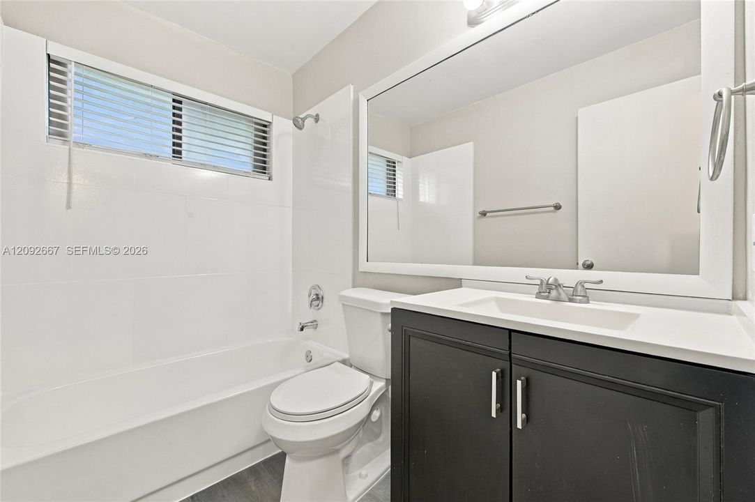 For Sale: $275,000 (2 beds, 2 baths, 1137 Square Feet)