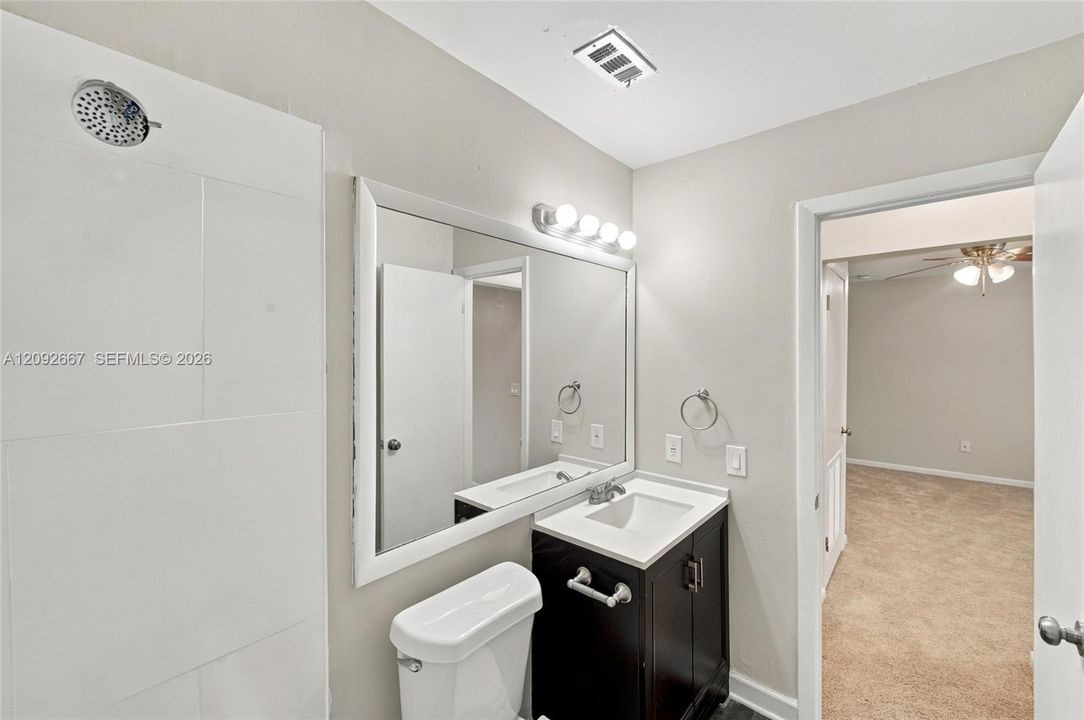 For Sale: $275,000 (2 beds, 2 baths, 1137 Square Feet)