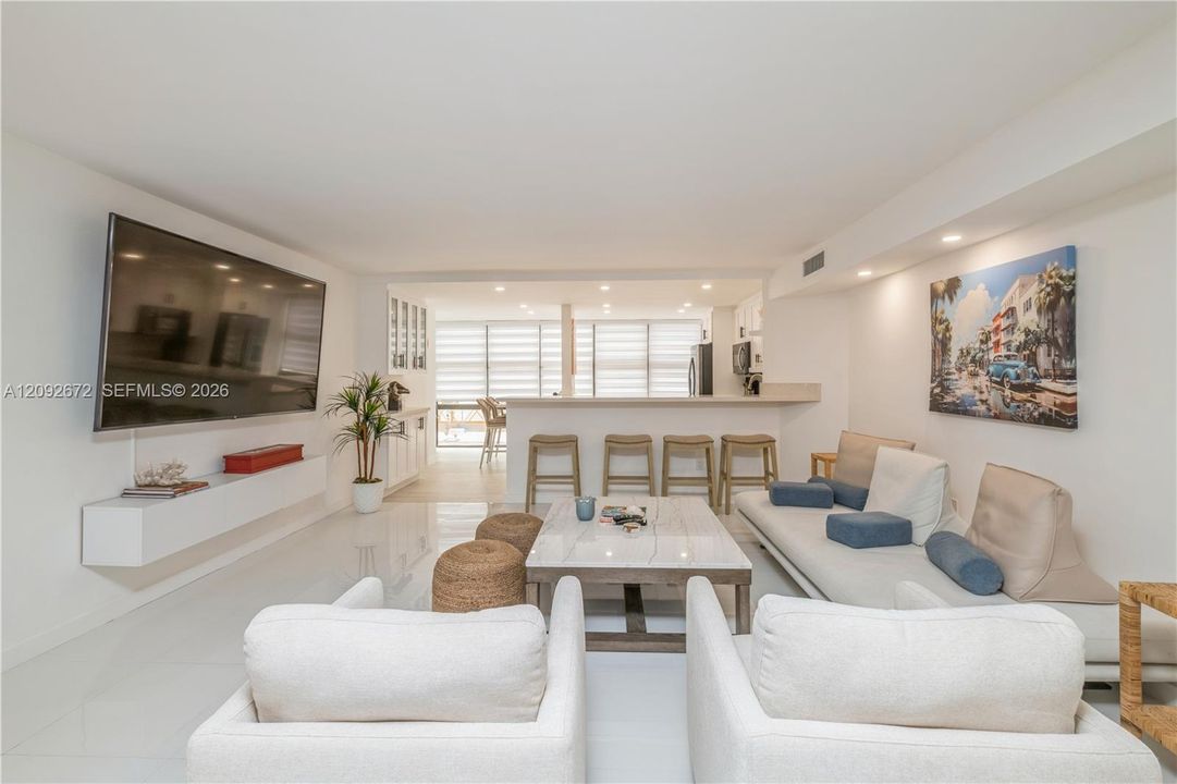 For Rent: $4,700 (2 beds, 2 baths, 1822 Square Feet)