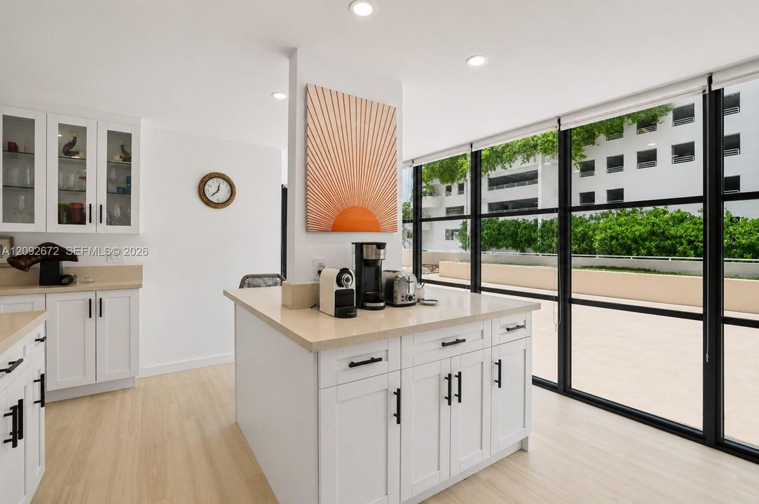 For Rent: $4,700 (2 beds, 2 baths, 1822 Square Feet)