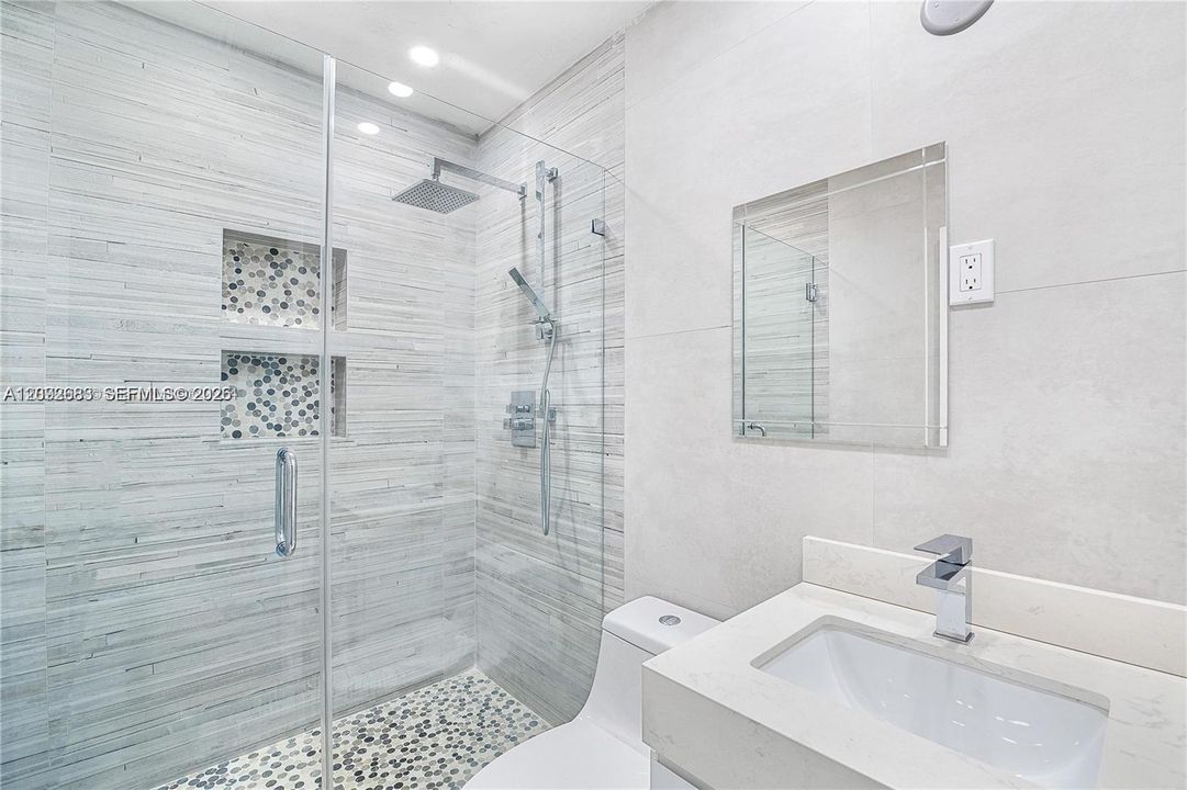 В аренду: $3,500 (2 спален, 2 ванн, 1143 Квадратных фут)