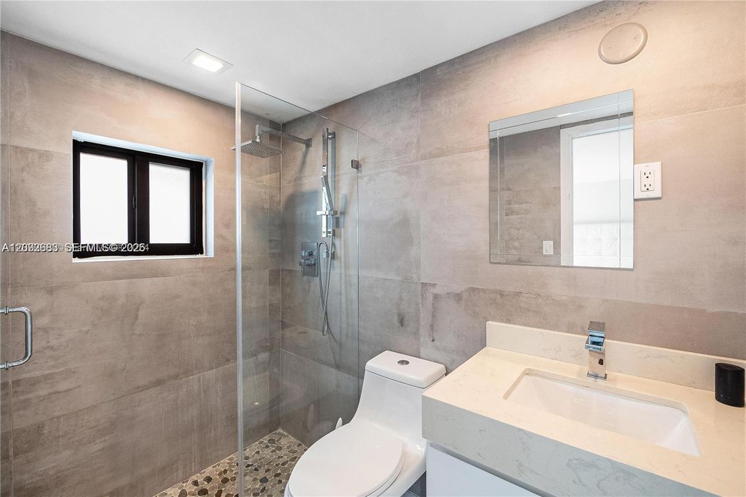 В аренду: $3,500 (2 спален, 2 ванн, 1143 Квадратных фут)