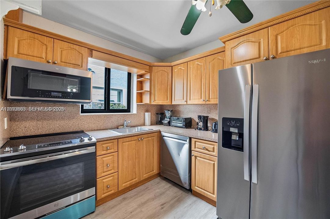 В аренду: $3,500 (2 спален, 2 ванн, 1143 Квадратных фут)