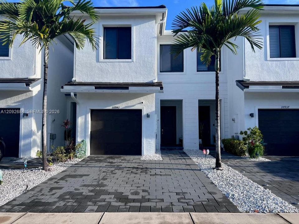 En Venta: $435,000 (3 camas, 2 baños, 1530 Pies cuadrados)