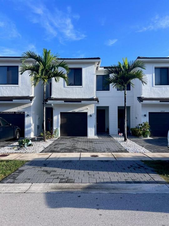 En Venta: $435,000 (3 camas, 2 baños, 1530 Pies cuadrados)