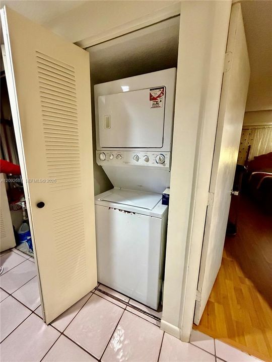 En Venta: $239,900 (2 camas, 2 baños, 1200 Pies cuadrados)