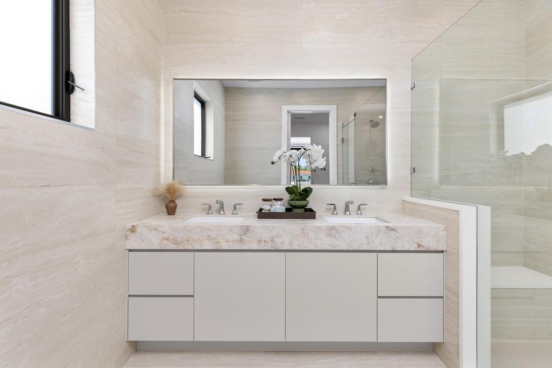 Guest Bath 1