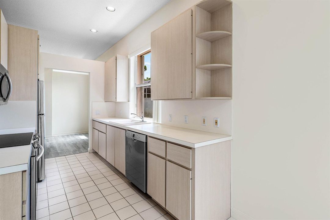 015-7708SoutheastBayCedarCircle-HobeSoun