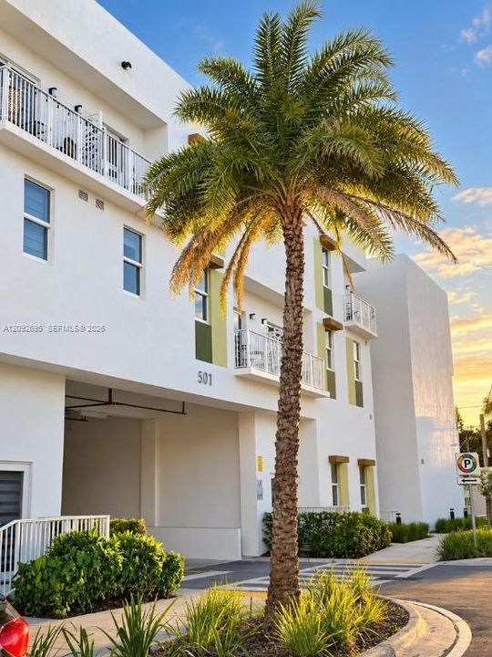 For Rent: $2,475 (2 beds, 2 baths, 0 Square Feet)