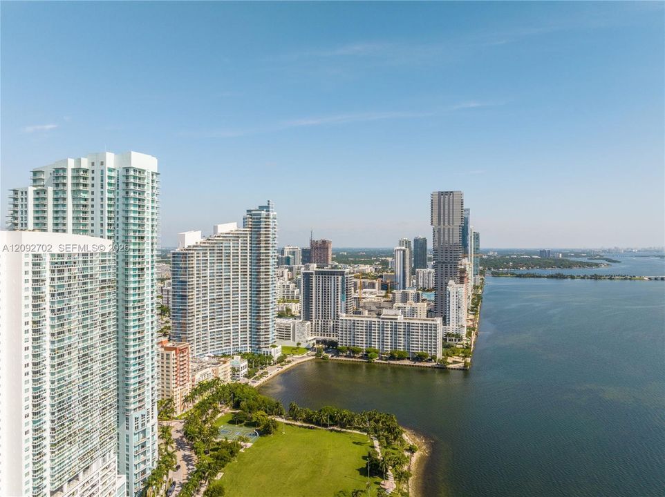For Rent: $3,950 (2 beds, 2 baths, 1180 Square Feet)