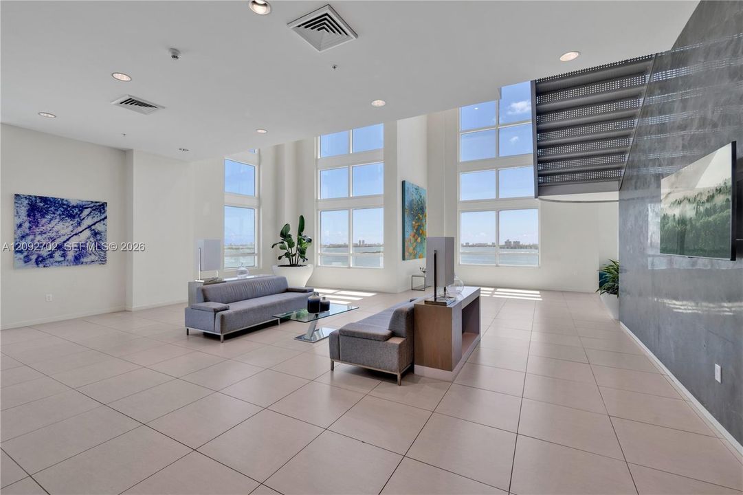 For Rent: $3,950 (2 beds, 2 baths, 1180 Square Feet)
