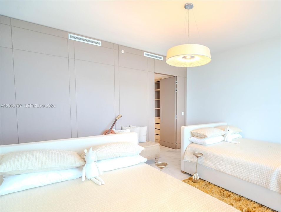 En Renta: $17,000 (3 camas, 3 baños, 2141 Pies cuadrados)