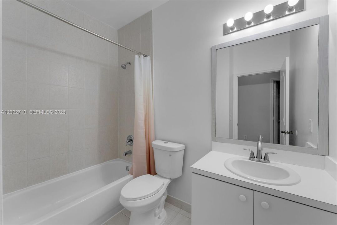 В аренду: $2,900 (4 спален, 2 ванн, 1698 Квадратных фут)