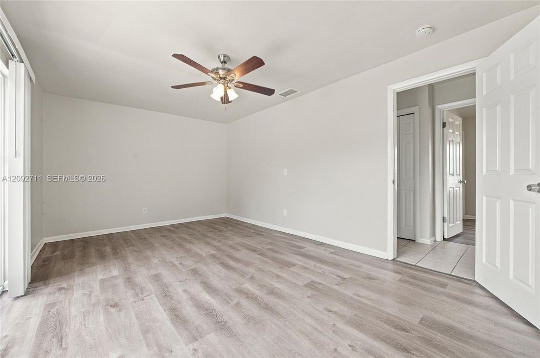 En Venta: $339,900 (3 camas, 2 baños, 1704 Pies cuadrados)