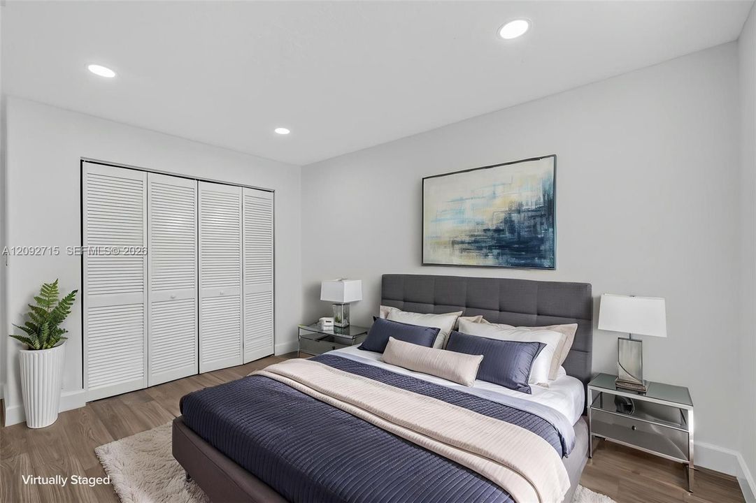 En Venta: $699,000 (5 camas, 2 baños, 2820 Pies cuadrados)