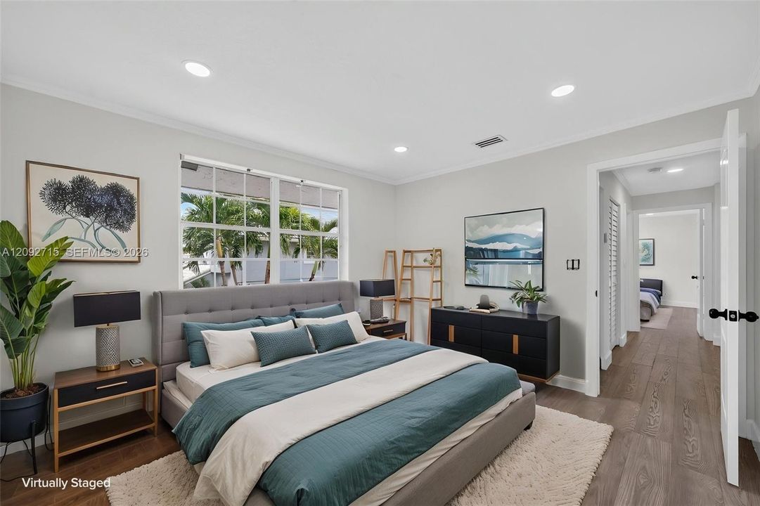 En Venta: $699,000 (5 camas, 2 baños, 2820 Pies cuadrados)