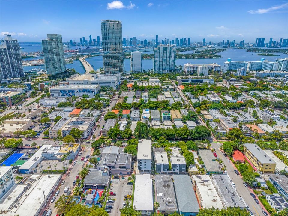 Active With Contract: $283,900 (1 beds, 1 baths, 660 Square Feet)