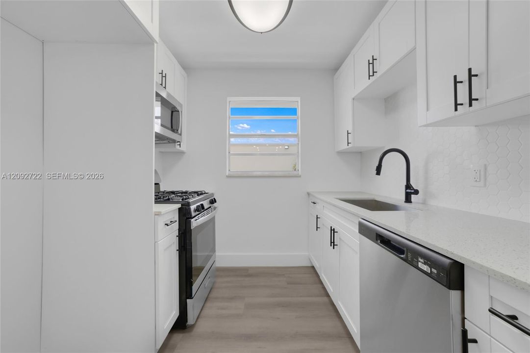 En Venta: $283,900 (1 camas, 1 baños, 660 Pies cuadrados)