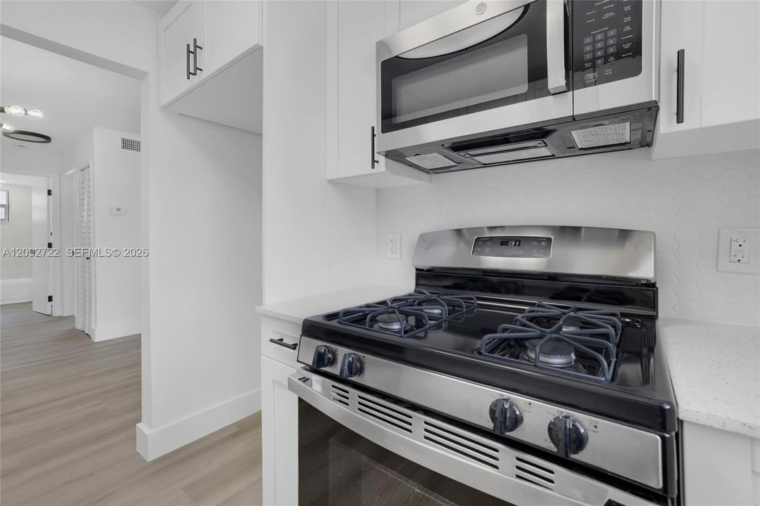 En Venta: $283,900 (1 camas, 1 baños, 660 Pies cuadrados)