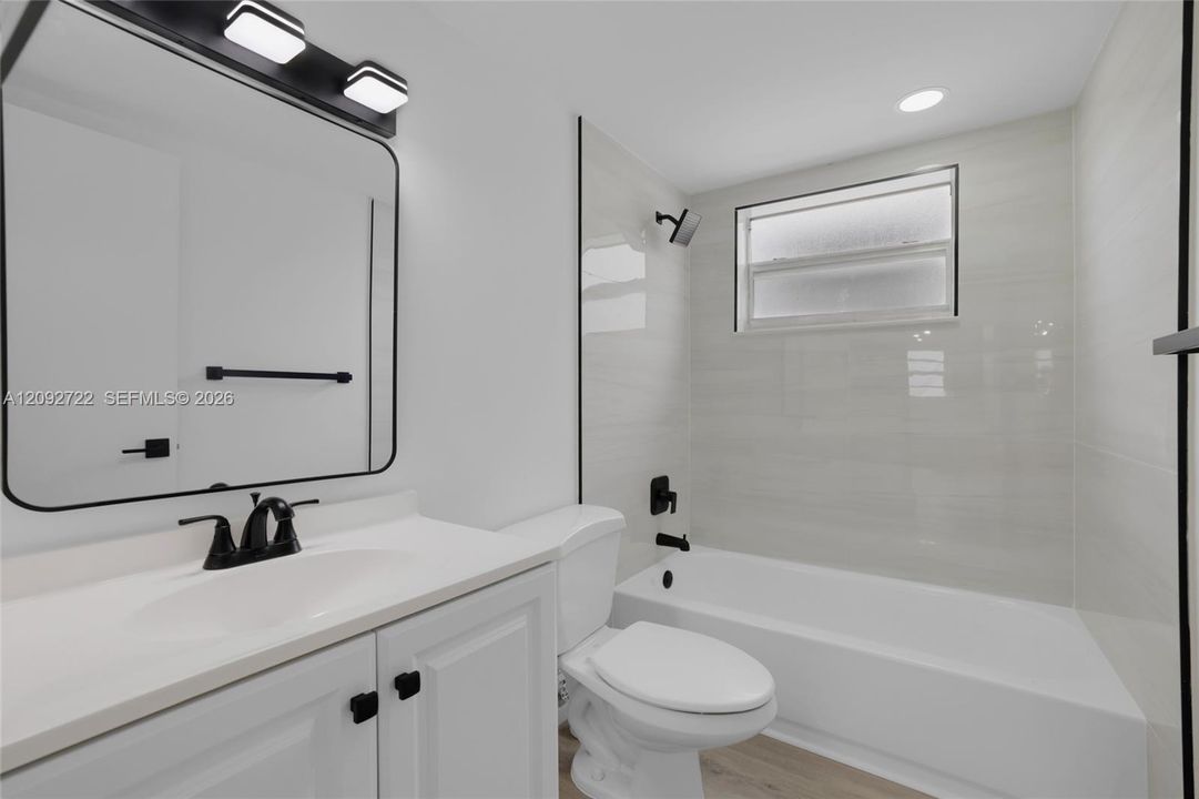 En Venta: $283,900 (1 camas, 1 baños, 660 Pies cuadrados)