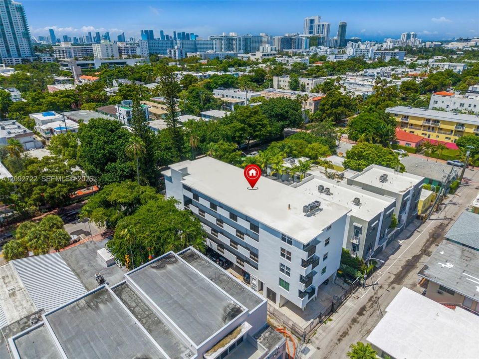 Active With Contract: $283,900 (1 beds, 1 baths, 660 Square Feet)