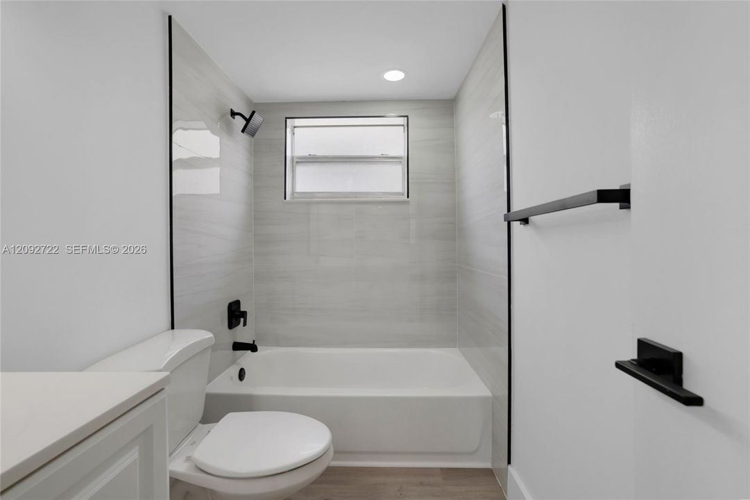 En Venta: $283,900 (1 camas, 1 baños, 660 Pies cuadrados)