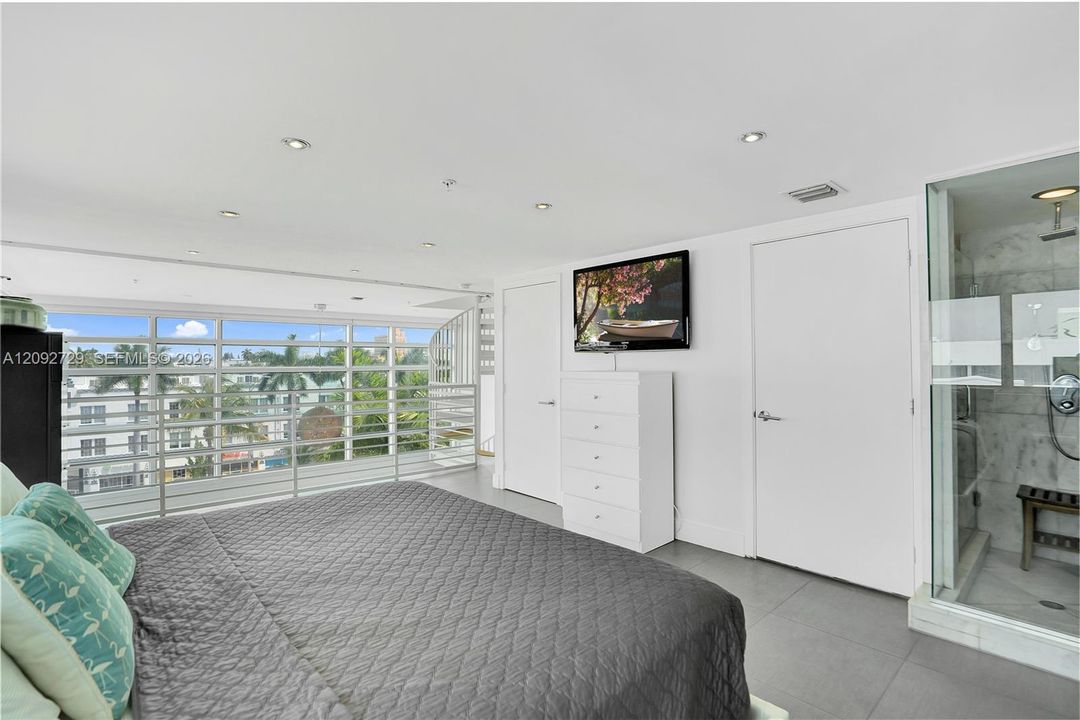 En Venta: $1,299,000 (2 camas, 2 baños, 1115 Pies cuadrados)