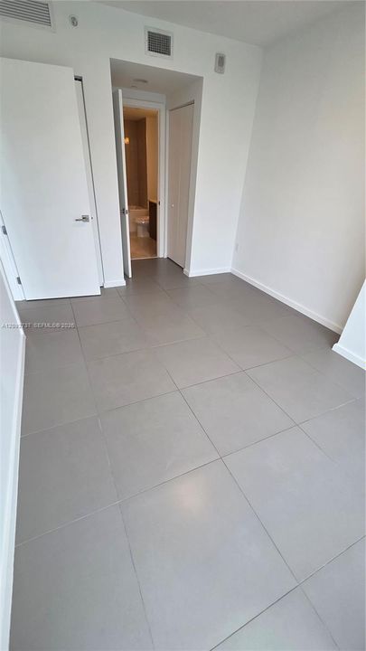 For Rent: $3,350 (2 beds, 2 baths, 960 Square Feet)
