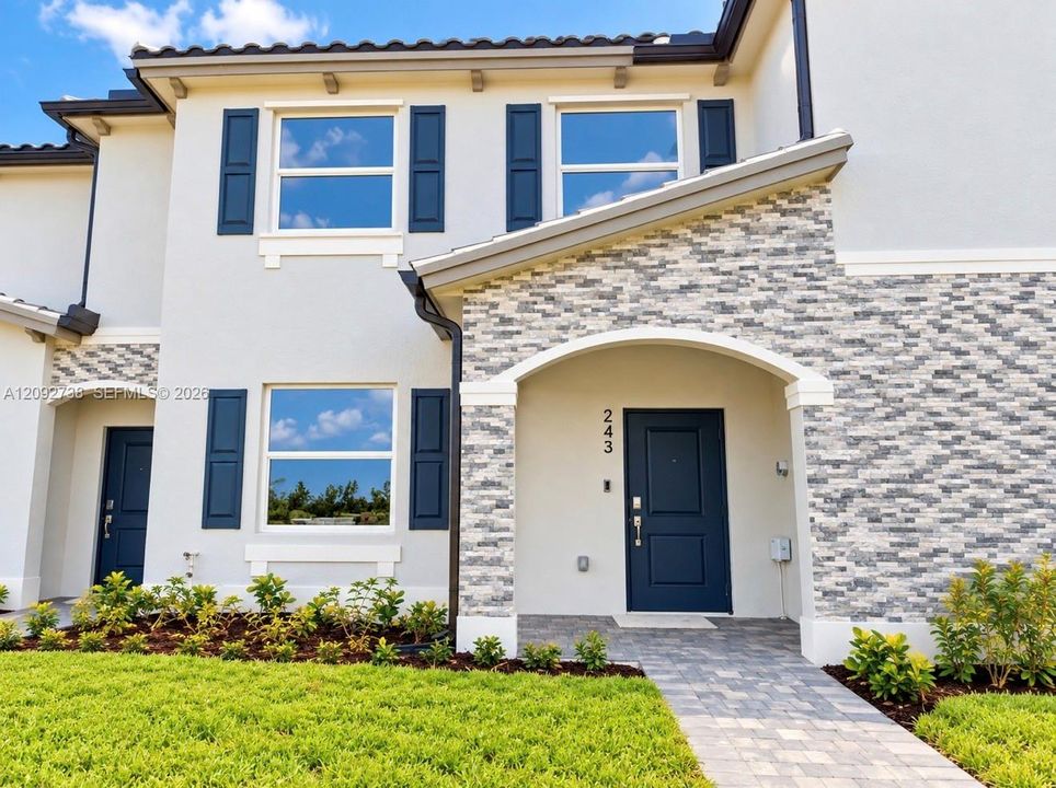 For Rent: $2,400 (3 beds, 2 baths, 0 Square Feet)