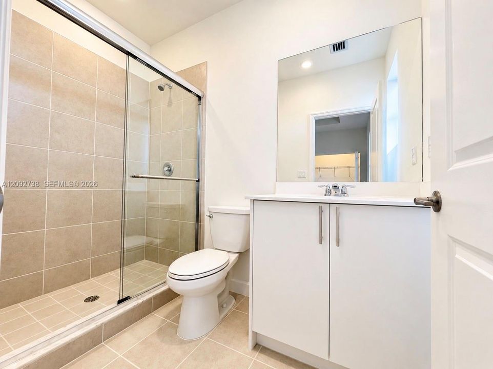 For Rent: $2,400 (3 beds, 2 baths, 0 Square Feet)