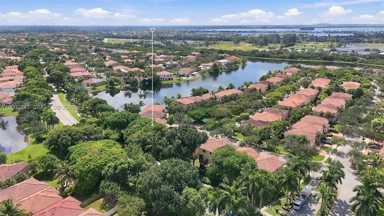 En Renta: $4,500 (4 camas, 2 baños, 1869 Pies cuadrados)