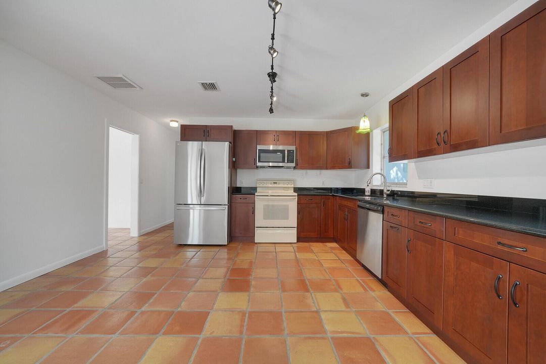Spacious Kitchen