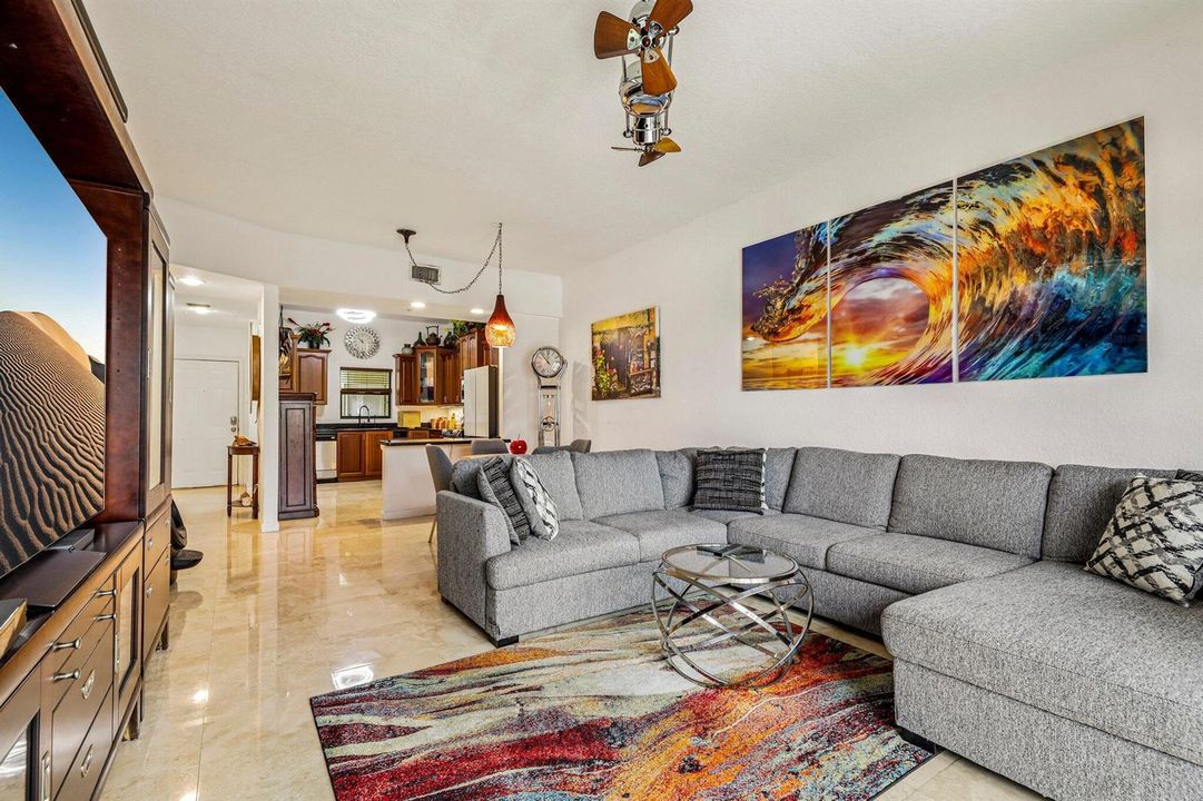 4-web-or-mls-Presidential Way #310-S1809