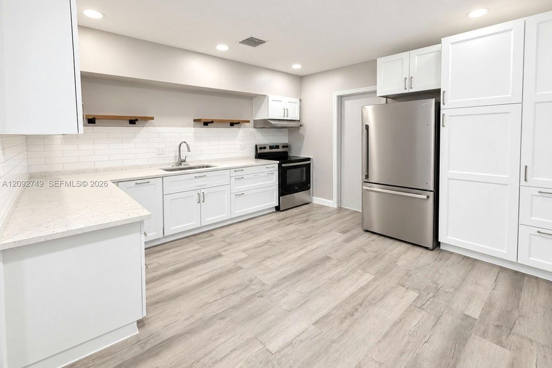 For Sale: $598,000 (3 beds, 3 baths, 1216 Square Feet)