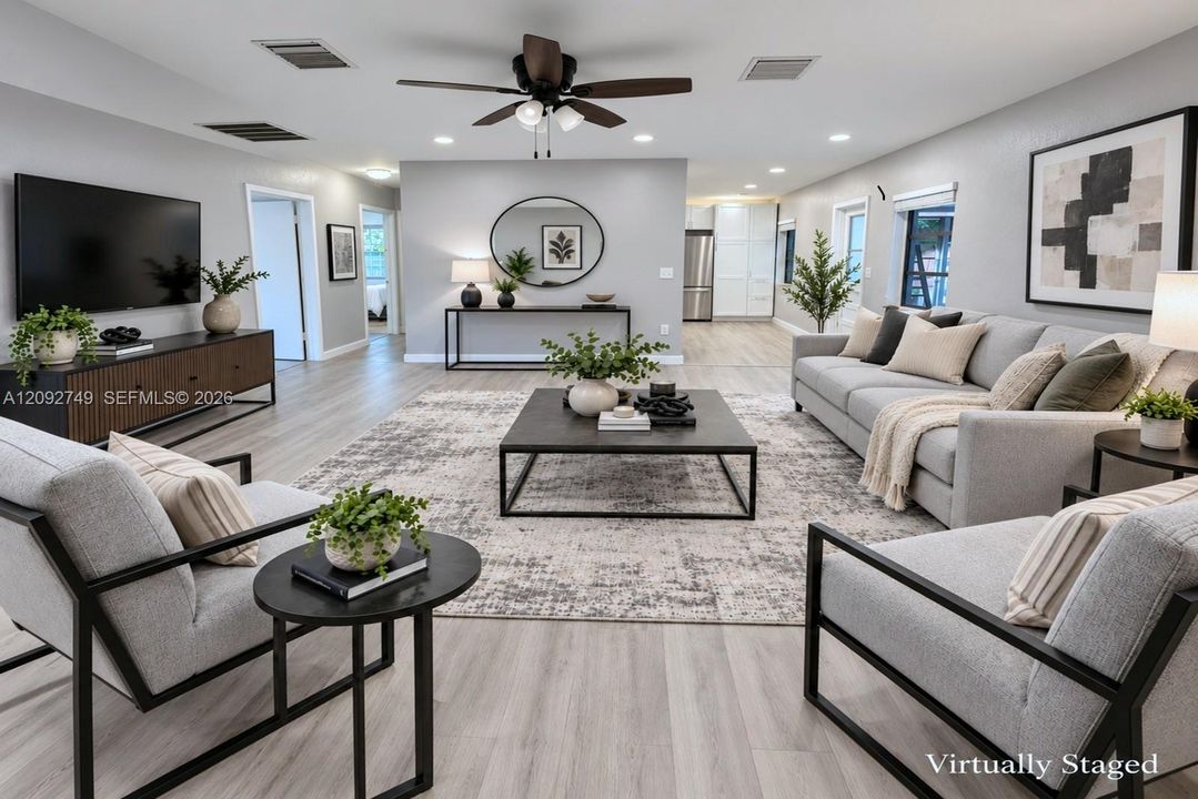 For Sale: $598,000 (3 beds, 3 baths, 1216 Square Feet)