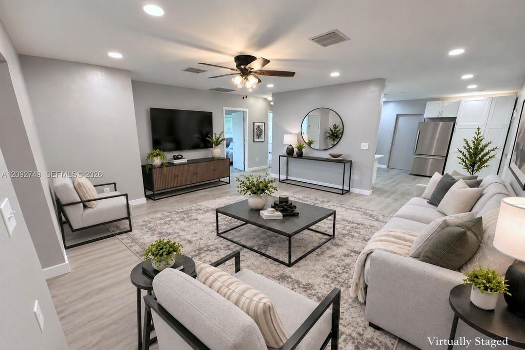 For Sale: $598,000 (3 beds, 3 baths, 1216 Square Feet)