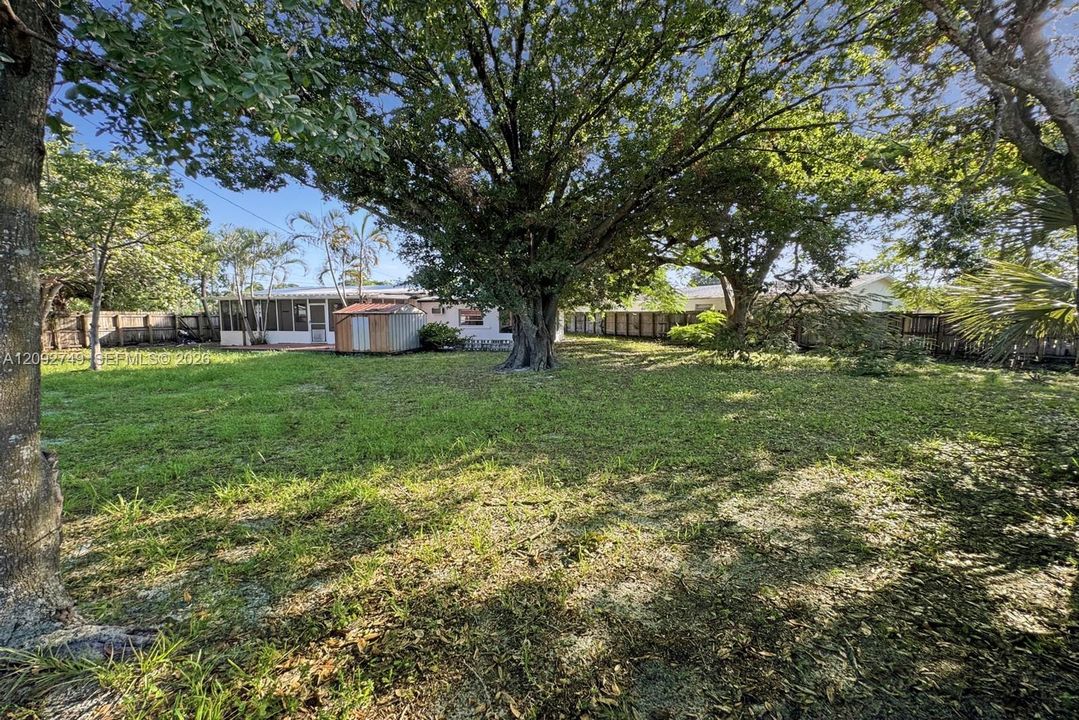For Sale: $598,000 (3 beds, 3 baths, 1216 Square Feet)