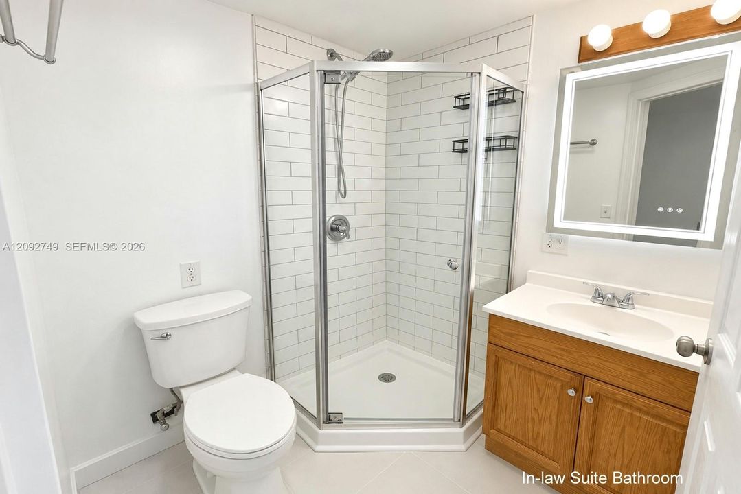 For Sale: $598,000 (3 beds, 3 baths, 1216 Square Feet)